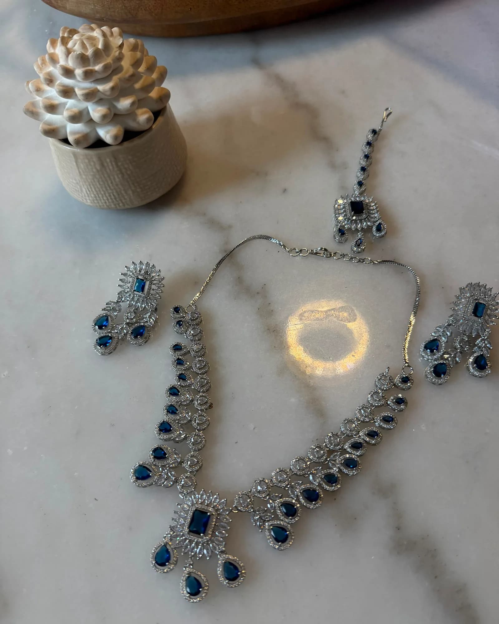 Sapphire V-Necklace Set with Maang Tikka